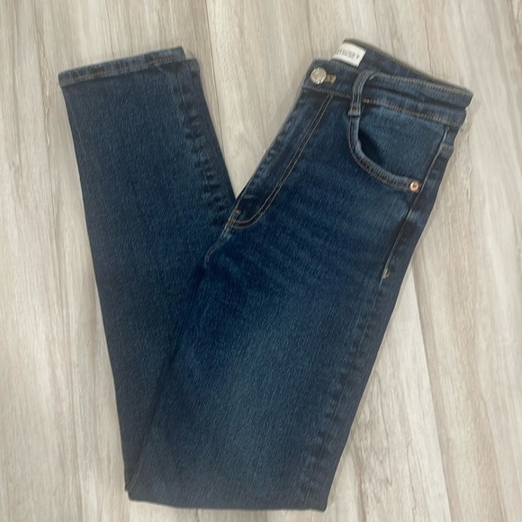 Women’s Zara Jeans - Picture 1 of 4
